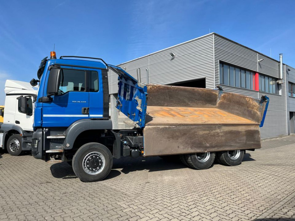 MAN MAN TG-S 3-Achs Allradkipper 26.440 6x6 Bordmatik Schalter - قلابات: صور 3 MAN MAN TG-S 3-Achs Allradkipper 26.440 6x6 Bordmatik Schalter - قلابات: صور 3