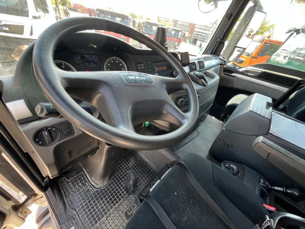 MAN MAN TG-S Pritsche Heckkran 26.400 6x2-2 BL 5xhydr.Ausschub, Funk - شاحنة ستارة, شاحنة كرين: صور 5 MAN MAN TG-S Pritsche Heckkran 26.400 6x2-2 BL 5xhydr.Ausschub, Funk - شاحنة ستارة, شاحنة كرين: صور 5