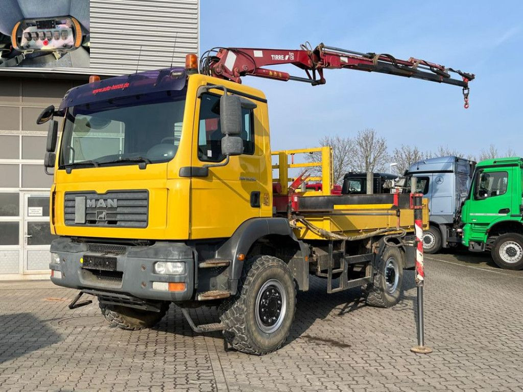 MAN TG-M 18.280 4x4 Pritsche Kran Singelreifen Funkf - شاحنة كرين, شاحنات مسطحة: صور 1 MAN TG-M 18.280 4x4 Pritsche Kran Singelreifen Funkf - شاحنة كرين, شاحنات مسطحة: صور 1