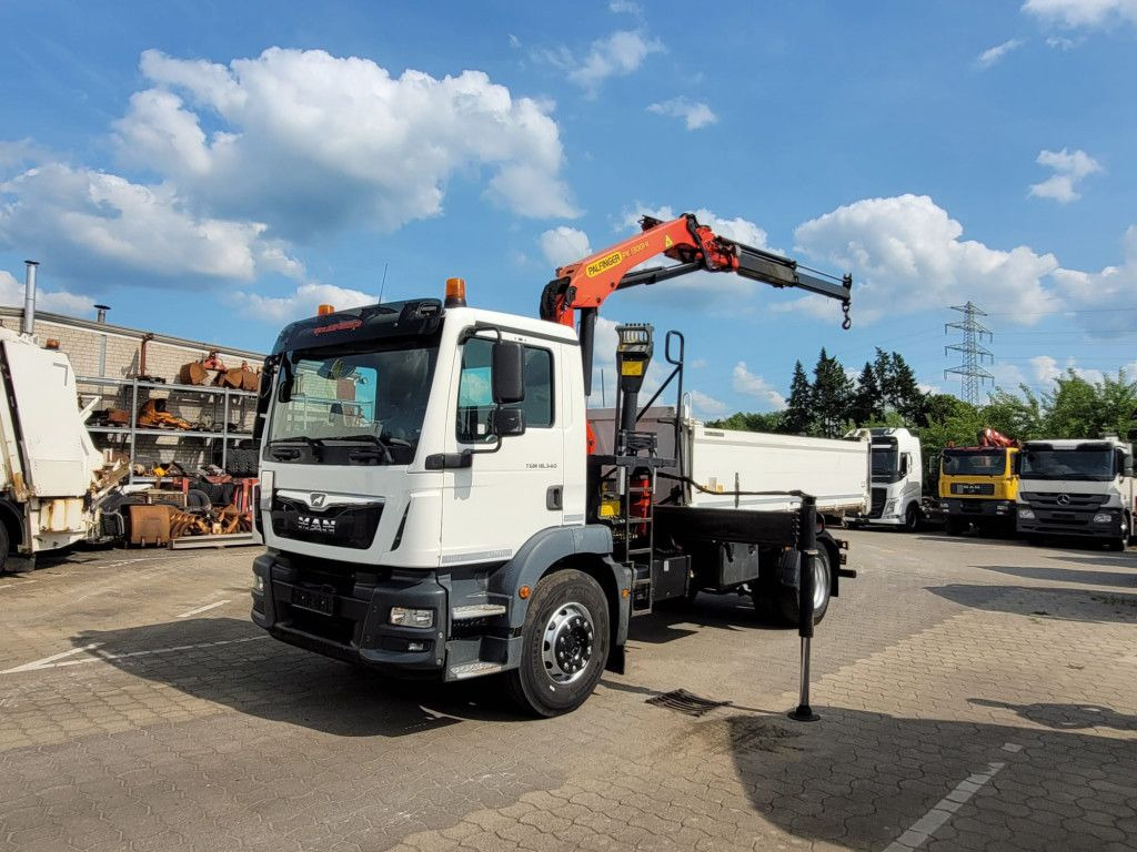 MAN TG-M 18.340 4x2 2-Achs Kipper Kran Palf. PK 130 - قلابات, شاحنة كرين: صور 1 MAN TG-M 18.340 4x2 2-Achs Kipper Kran Palf. PK 130 - قلابات, شاحنة كرين: صور 1