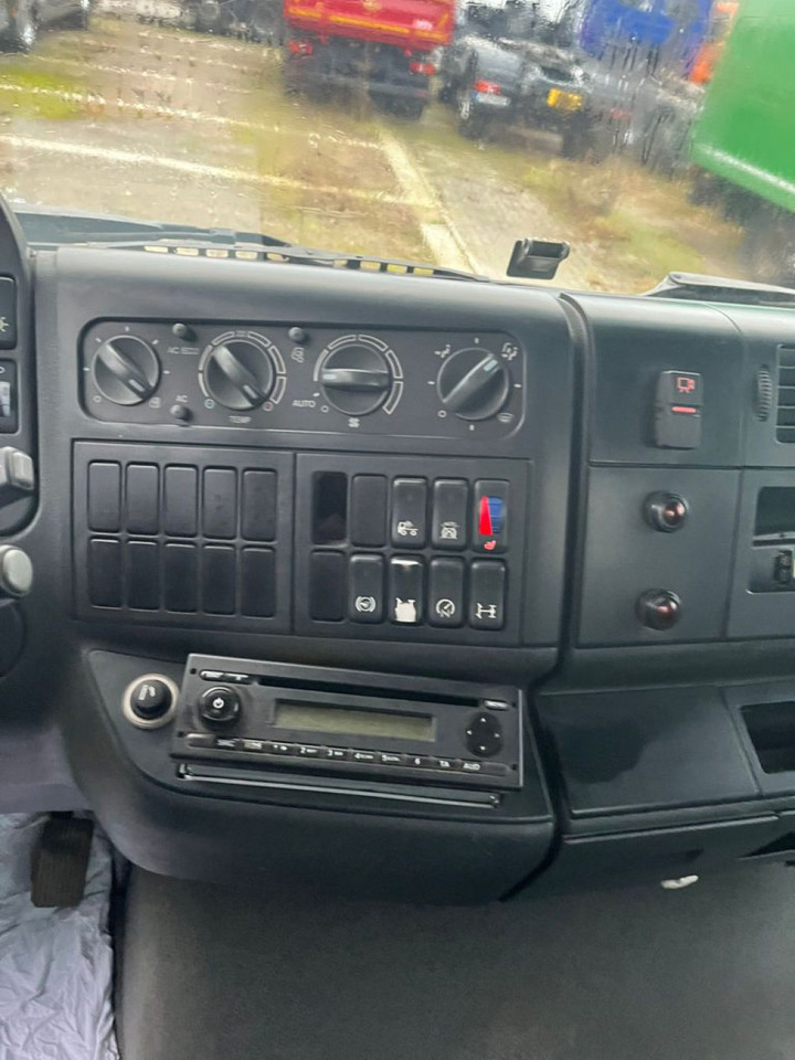 شاحنة ذات الخطاف, شاحنة كرين MAN TG-M Abrollkipper 18.290 4x2 mit Kranmulde: صور 7