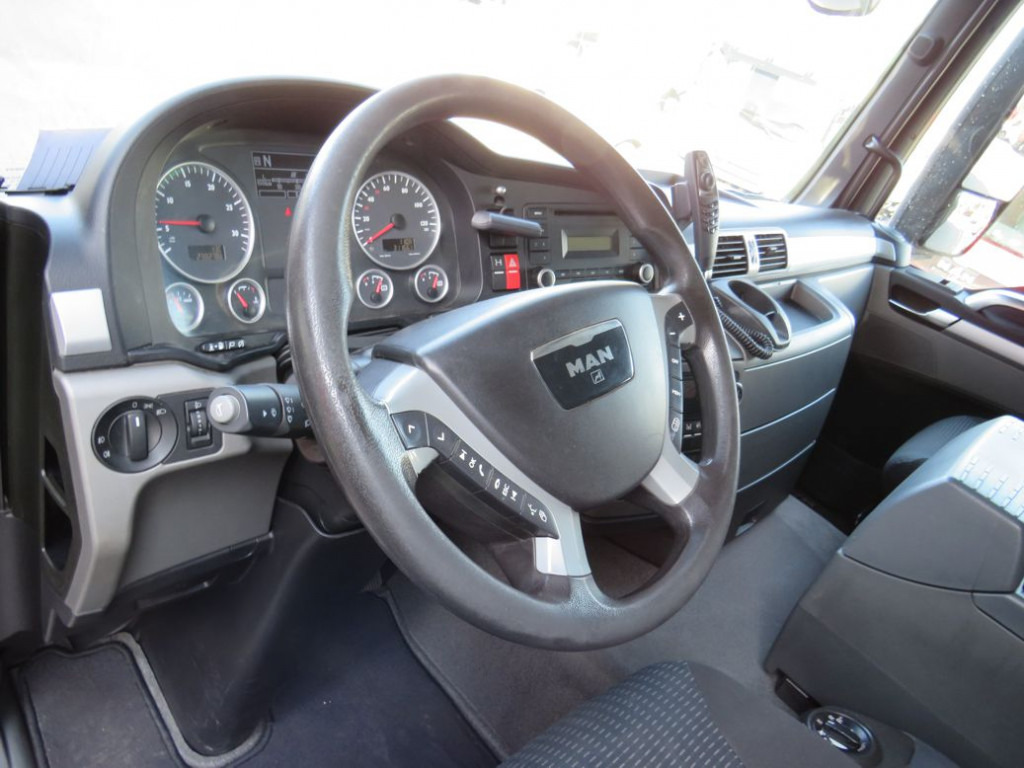 شاحنات مسطحة, شاحنة كرين MAN TG-S 26.400 6x2-2 BL Pritsche Heckkran Atlas 165.2: صور 8