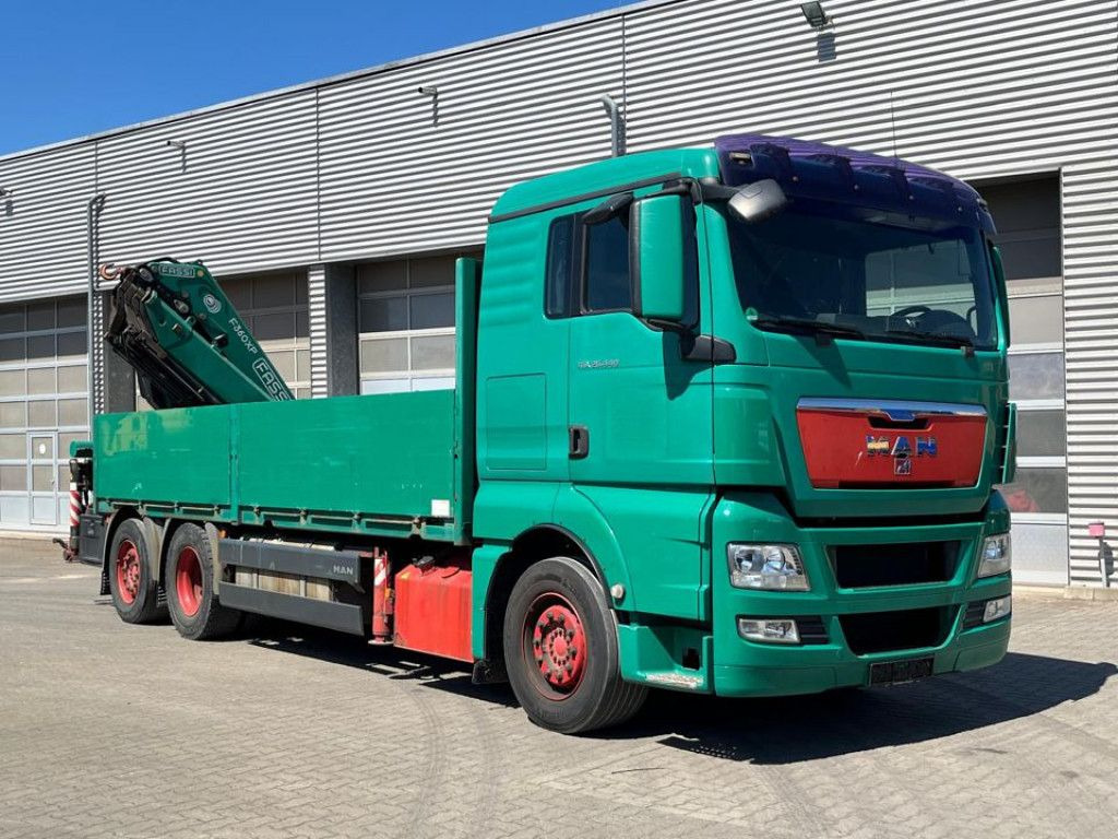 MAN TG-X 26.440 6x2-2 BL Pritsche Heckkran Fassi 360 - شاحنة كرين: صور 2 MAN TG-X 26.440 6x2-2 BL Pritsche Heckkran Fassi 360 - شاحنة كرين: صور 2