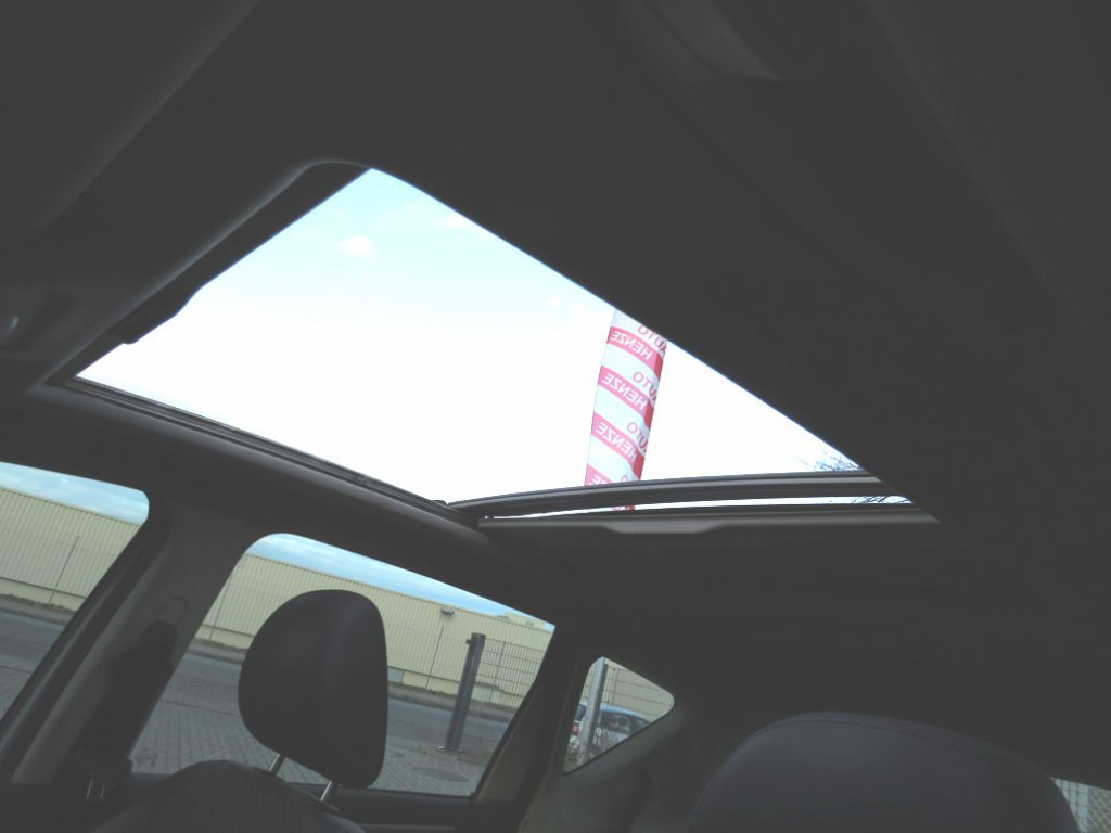 MERCEDES-BENZ A-Klasse 200 Avantgarde PKW - شاحنة: صور 5 MERCEDES-BENZ A-Klasse 200 Avantgarde PKW - شاحنة: صور 5