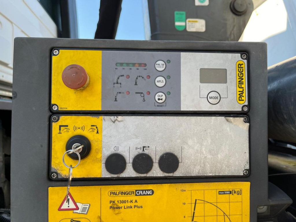 MERCEDES-BENZ Actros 1841 K 2-Achs Kipper Kran Funk 2xhydr+Greifer - قلابات, شاحنة كرين: صور 2 MERCEDES-BENZ Actros 1841 K 2-Achs Kipper Kran Funk 2xhydr+Greifer - قلابات, شاحنة كرين: صور 2