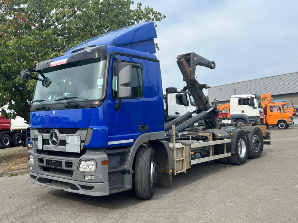 MERCEDES-BENZ Actros 2541 L6x2 Abrollkipper Meiller Schub Knick - شاحنة ذات الخطاف: صور 1 MERCEDES-BENZ Actros 2541 L6x2 Abrollkipper Meiller Schub Knick - شاحنة ذات الخطاف: صور 1