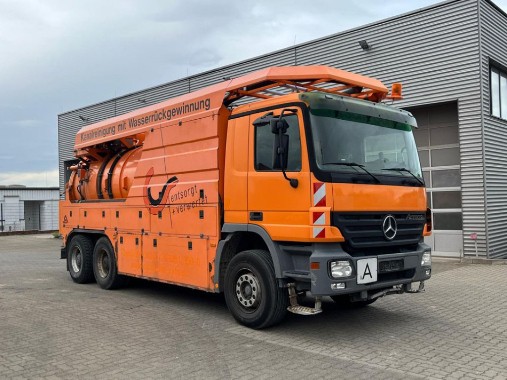 فراغ شاحنة MERCEDES-BENZ Actros 2644 L 6x4 Saug + Spülwagen Kombi Saug+Spül super Zustand: صور 8 فراغ شاحنة MERCEDES-BENZ Actros 2644 L 6x4 Saug + Spülwagen Kombi Saug+Spül super Zustand: صور 8