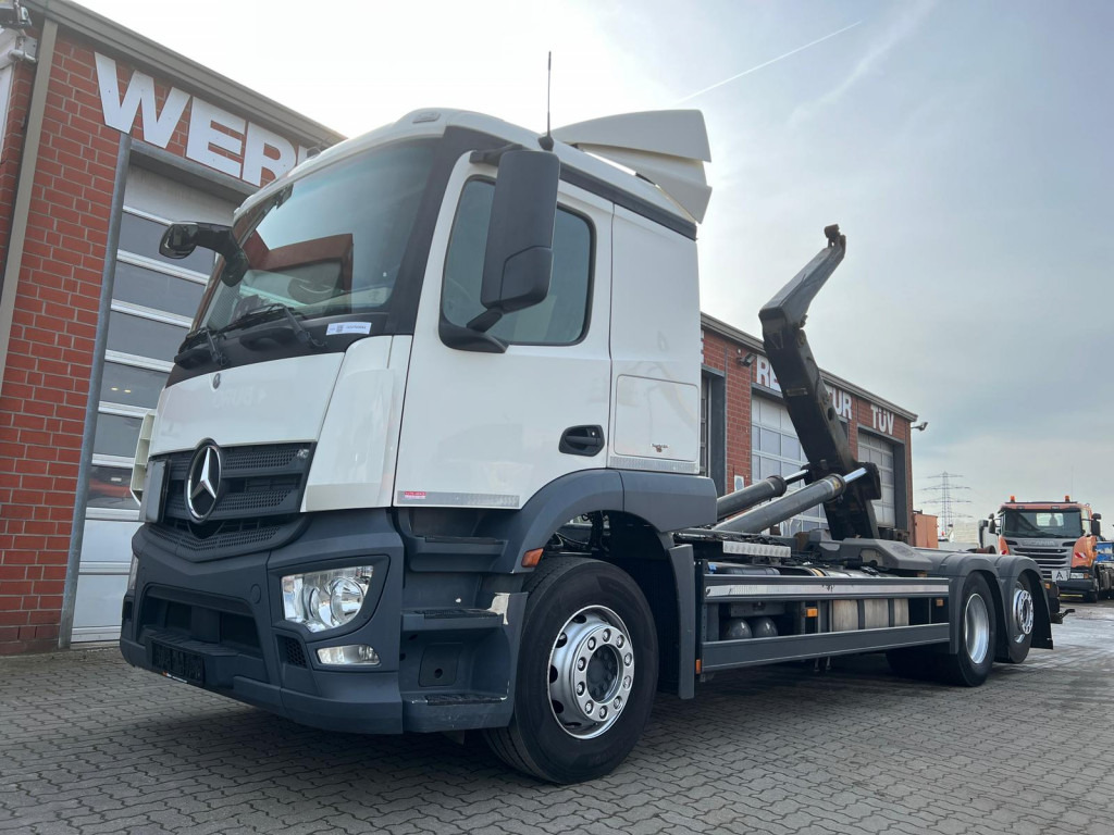 MERCEDES-BENZ Actros neu 2543 L 6x2 Abrollkipper Meiller Funk - شاحنة ذات الخطاف: صور 1 MERCEDES-BENZ Actros neu 2543 L 6x2 Abrollkipper Meiller Funk - شاحنة ذات الخطاف: صور 1