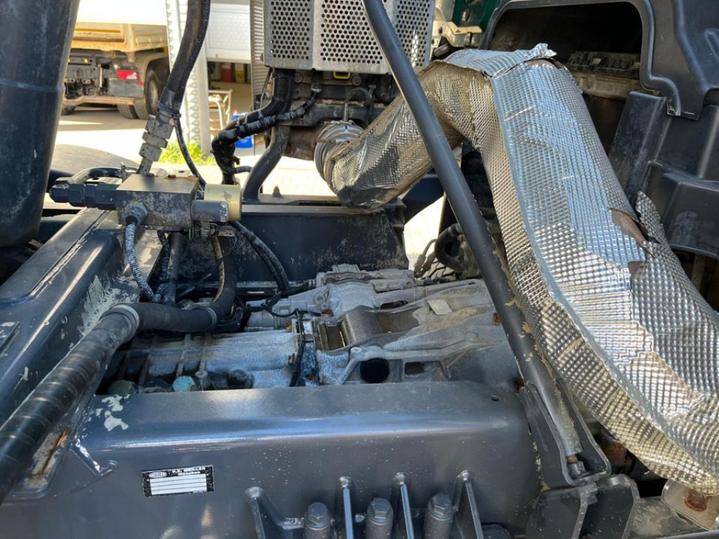 قلابات MERCEDES-BENZ Arocs 4145 8x8 4 Achs Muldenkipper Meiller: صور 7