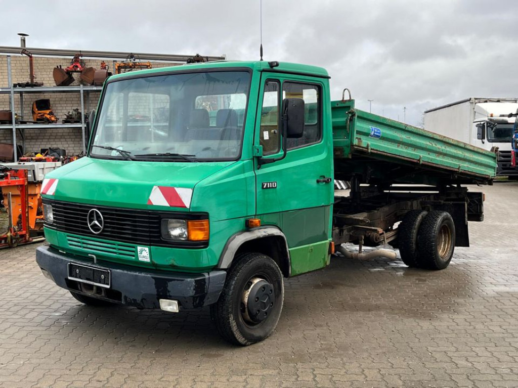 MERCEDES-BENZ Vario 711 DK 2-Achs Kipper Meiller - قلابات: صور 1 MERCEDES-BENZ Vario 711 DK 2-Achs Kipper Meiller - قلابات: صور 1