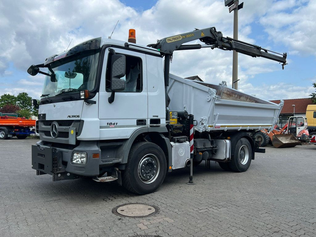 Mercedes-Benz Actros 1841 K 2-Achs Kipper Kran Funk/2xhydr+Gre Mercedes-Benz Actros 1841 K 2-Achs Kipper Kran Funk/2xhydr+Gre - قلابات, شاحنة كرين: صور 1 Mercedes-Benz Actros 1841 K 2-Achs Kipper Kran Funk/2xhydr+Gre Mercedes-Benz Actros 1841 K 2-Achs Kipper Kran Funk/2xhydr+Gre - قلابات, شاحنة كرين: صور 1