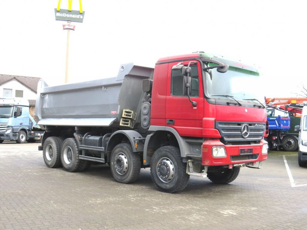Mercedes-Benz Actros 4141 8x6 4 Achs Muldenkipper Kupplung, 1. - قلابات: صور 2 Mercedes-Benz Actros 4141 8x6 4 Achs Muldenkipper Kupplung, 1. - قلابات: صور 2