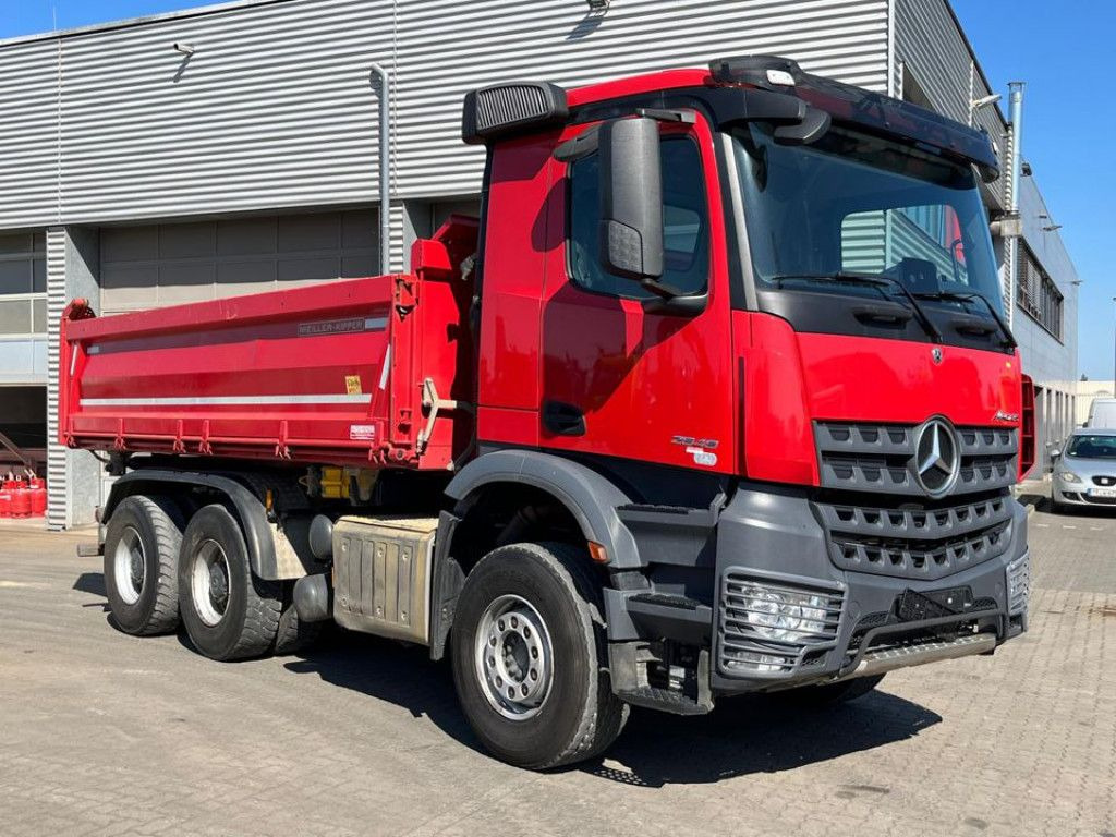 Mercedes-Benz Arocs 2648 6x4 3-Achs Kipper Bordmatik - قلابات: صور 2 Mercedes-Benz Arocs 2648 6x4 3-Achs Kipper Bordmatik - قلابات: صور 2