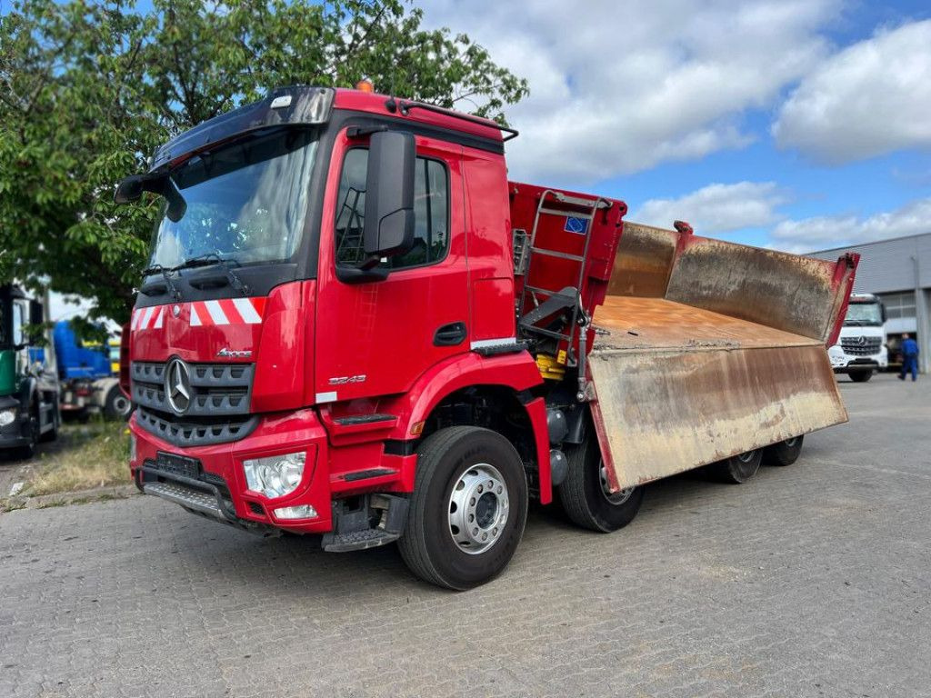 Mercedes-Benz Arocs 3243 8x4 4-Achs Kipper Bordmatik - قلابات: صور 1 Mercedes-Benz Arocs 3243 8x4 4-Achs Kipper Bordmatik - قلابات: صور 1