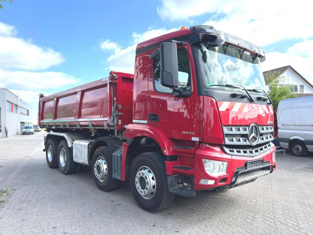 Mercedes-Benz Arocs 3243 8x4 4-Achs Kipper Bordmatik - قلابات: صور 2 Mercedes-Benz Arocs 3243 8x4 4-Achs Kipper Bordmatik - قلابات: صور 2