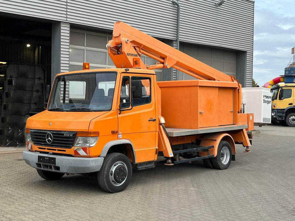 Mercedes-Benz Vario 612 D Hubarbeitsbühne Arbeitshöhe 18m Mercedes-Benz Vario 612 D Hubarbeitsbühne Arbeitshöhe 18m - مصاعد الازدهار محمولة على شاحنة, الشاحنات الصغيرة: صور 1 Mercedes-Benz Vario 612 D Hubarbeitsbühne Arbeitshöhe 18m Mercedes-Benz Vario 612 D Hubarbeitsbühne Arbeitshöhe 18m - مصاعد الازدهار محمولة على شاحنة, الشاحنات الصغيرة: صور 1