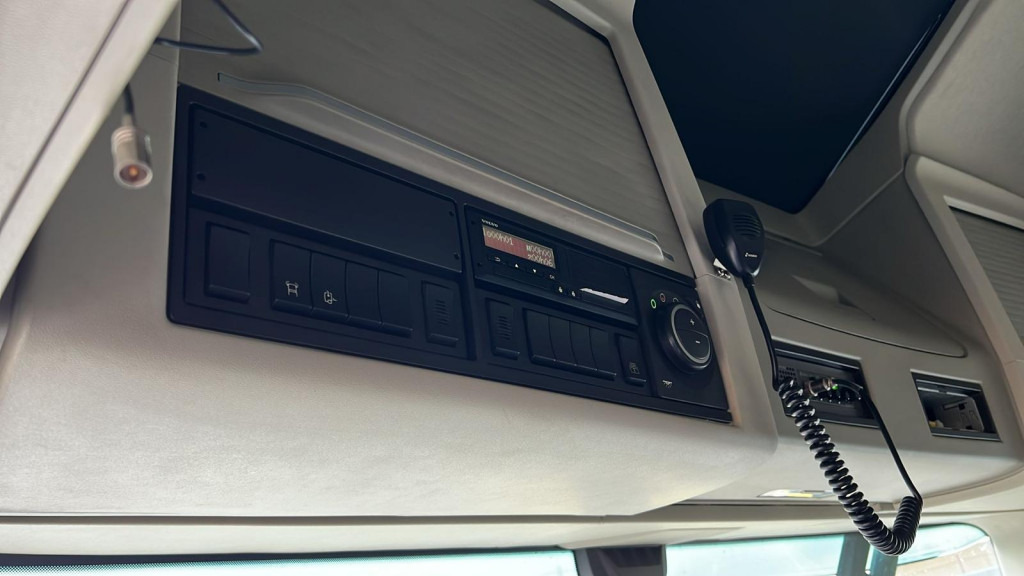 VOLVO (S) Truck FH 500 6x2 Abrollkipper Funkfernbedienung - شاحنة ذات الخطاف: صور 2 VOLVO (S) Truck FH 500 6x2 Abrollkipper Funkfernbedienung - شاحنة ذات الخطاف: صور 2