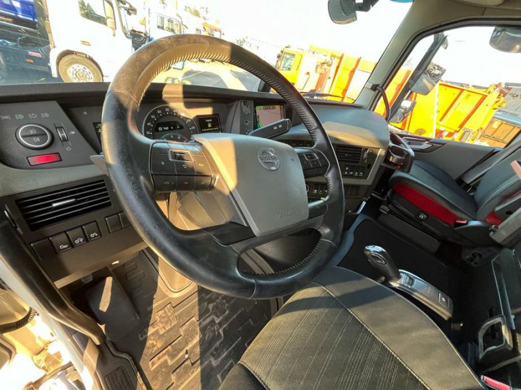 Volvo FH 500 6x2 Abrollkipper Funkfernbedienung - شاحنة ذات الخطاف: صور 5 Volvo FH 500 6x2 Abrollkipper Funkfernbedienung - شاحنة ذات الخطاف: صور 5