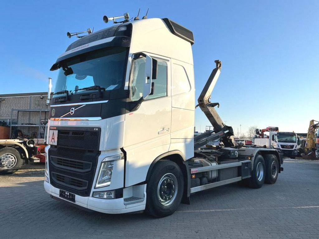 Volvo FH 500 6x2 Abrollkipper Funkfernbedienung - شاحنة ذات الخطاف: صور 1 Volvo FH 500 6x2 Abrollkipper Funkfernbedienung - شاحنة ذات الخطاف: صور 1