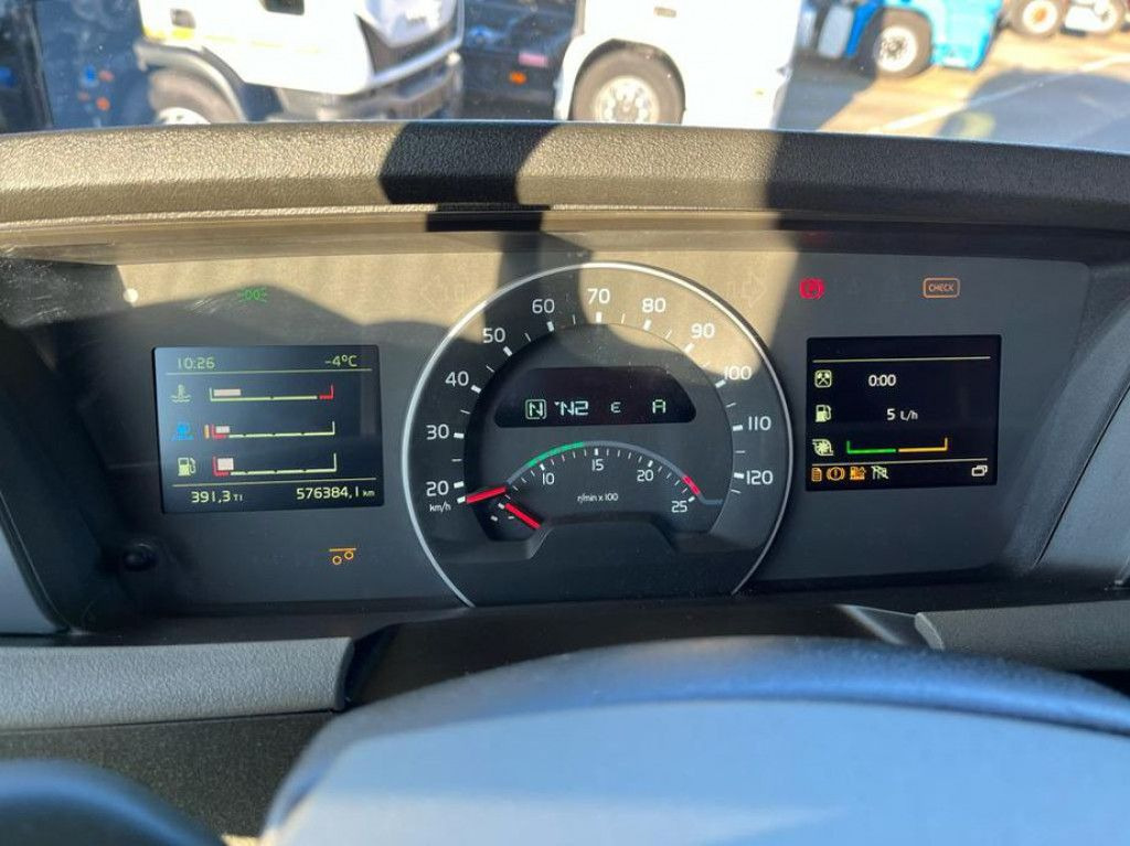 شاحنة ذات الخطاف Volvo FH 500 6x2 Abrollkipper Funkfernbedienung: صور 6