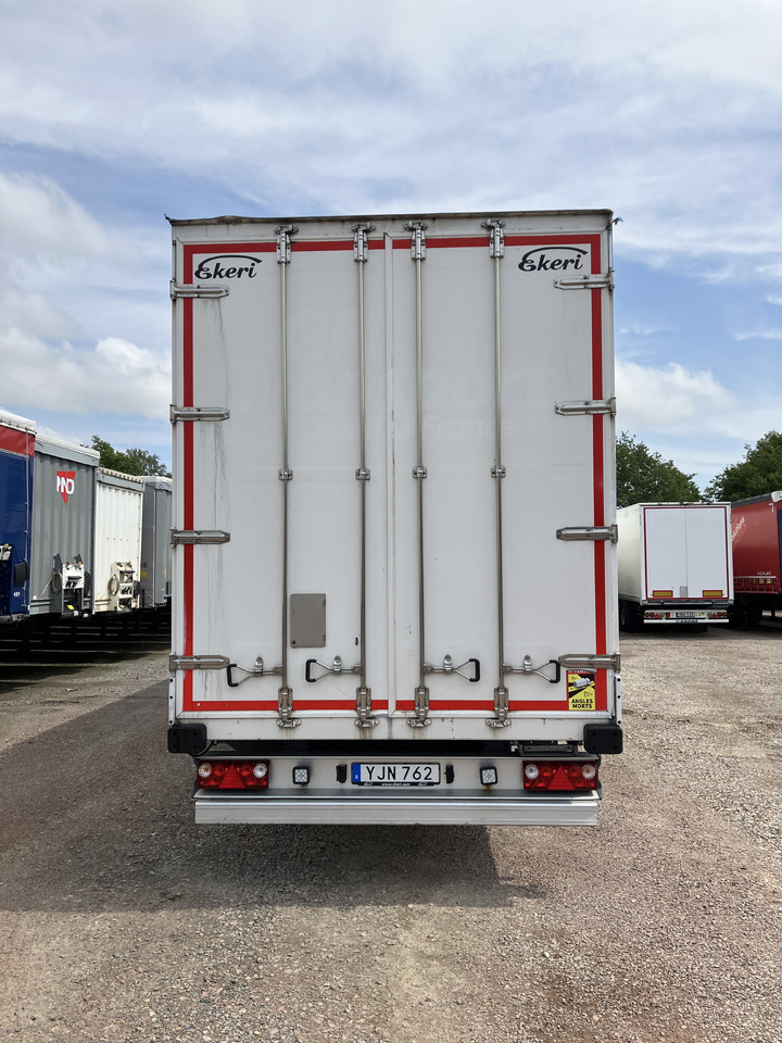 EKERI BOX OPENSIDE - TARP ROOF - HUCKEPACK - بصندوق مغلق نصف مقطورة: صور 5 EKERI BOX OPENSIDE - TARP ROOF - HUCKEPACK - بصندوق مغلق نصف مقطورة: صور 5