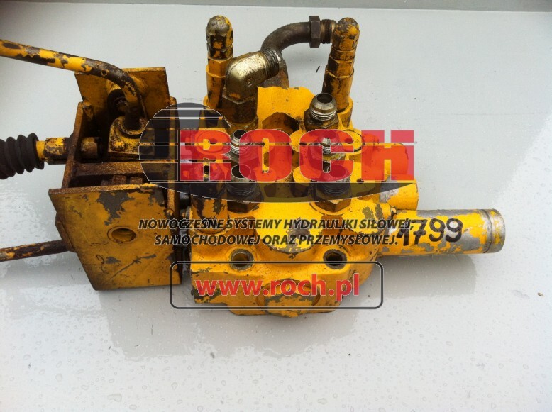 HYDRECO HAMWORTHY VB1007DDF43V 022001/A/79 0001/0103/0174 - 3 SEKCYJNY - صمامات هيدروليكية - آلات البناء: صور 1 HYDRECO HAMWORTHY VB1007DDF43V 022001/A/79 0001/0103/0174 - 3 SEKCYJNY - صمامات هيدروليكية - آلات البناء: صور 1