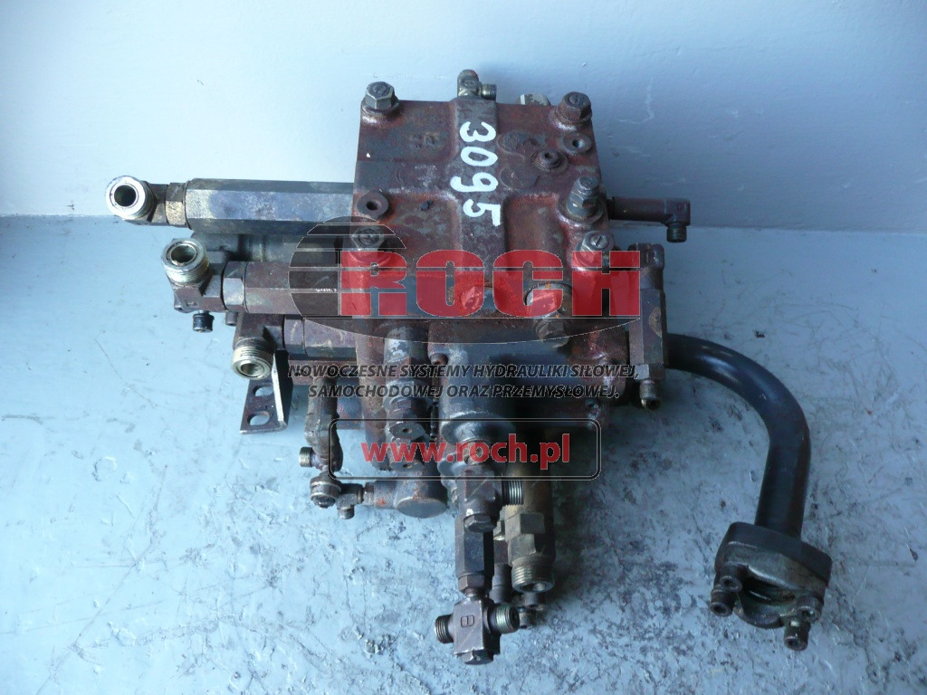 KOMATSU - 3 SEKCYJNY - صمامات هيدروليكية: صور 2 KOMATSU - 3 SEKCYJNY - صمامات هيدروليكية: صور 2