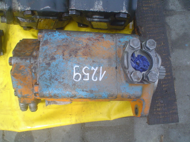 VICKERS 3520V0525AM113297AB202315529-A - مضخة هيدروليكية - آلات البناء: صور 1 VICKERS 3520V0525AM113297AB202315529-A - مضخة هيدروليكية - آلات البناء: صور 1