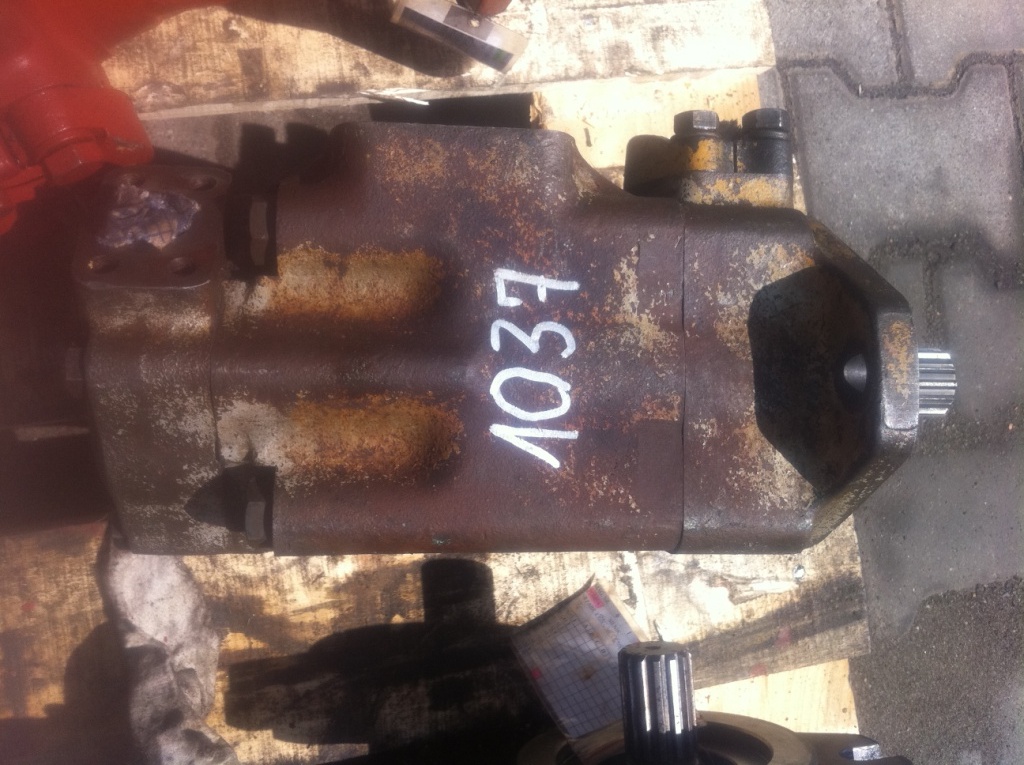 VICKERS 3525VQ35A21S111CC21 - مضخة هيدروليكية - آلات البناء: صور 1 VICKERS 3525VQ35A21S111CC21 - مضخة هيدروليكية - آلات البناء: صور 1