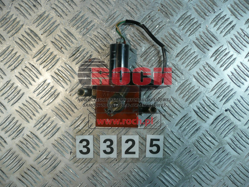 VOLVO 1KWE5G-20/G24R-104A 14529303 - 1 SEKCYJNY + CEWKA - صمامات هيدروليكية: صور 1 VOLVO 1KWE5G-20/G24R-104A 14529303 - 1 SEKCYJNY + CEWKA - صمامات هيدروليكية: صور 1