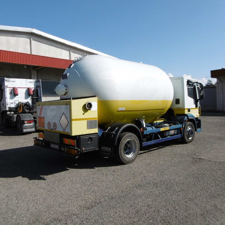 IVECO 150.24 - شاحنة صهريج: صور 3 IVECO 150.24 - شاحنة صهريج: صور 3