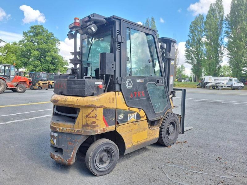 Caterpillar DP25NT - رافعة شوكية ديزل: صور 4 Caterpillar DP25NT - رافعة شوكية ديزل: صور 4
