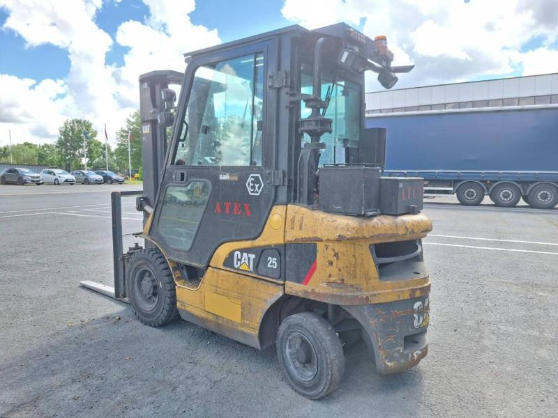 Caterpillar DP25NT - رافعة شوكية ديزل: صور 5 Caterpillar DP25NT - رافعة شوكية ديزل: صور 5