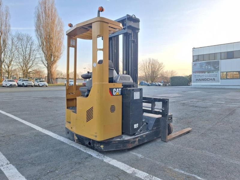 Caterpillar NRM20K - شاحنة المناولة رباعية الاتجاهات: صور 5 Caterpillar NRM20K - شاحنة المناولة رباعية الاتجاهات: صور 5