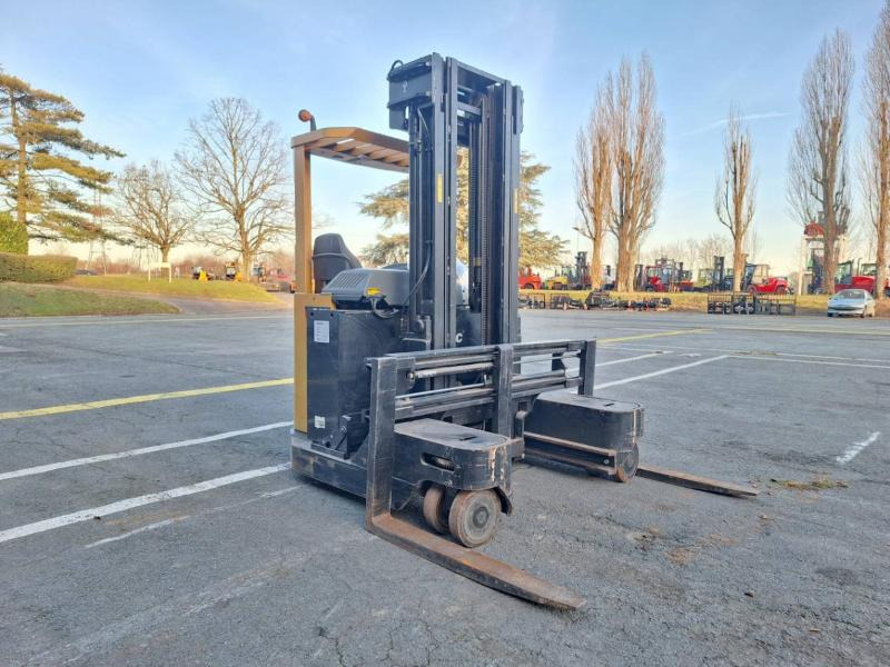 Caterpillar NRM20K - شاحنة المناولة رباعية الاتجاهات: صور 1 Caterpillar NRM20K - شاحنة المناولة رباعية الاتجاهات: صور 1