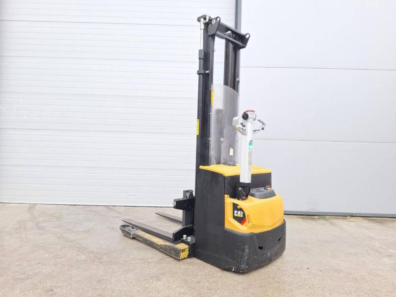 Caterpillar NSP16N2S - معدات تكديس: صور 1 Caterpillar NSP16N2S - معدات تكديس: صور 1