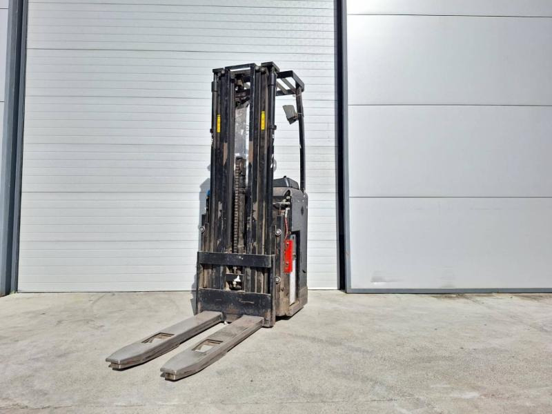 Caterpillar NSR16NI - معدات تكديس: صور 1 Caterpillar NSR16NI - معدات تكديس: صور 1
