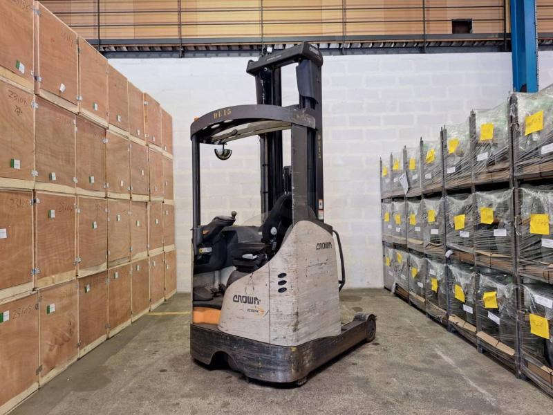 Crown ESR 5260-14 OPT 2 - شاحنة مناولة: صور 5 Crown ESR 5260-14 OPT 2 - شاحنة مناولة: صور 5