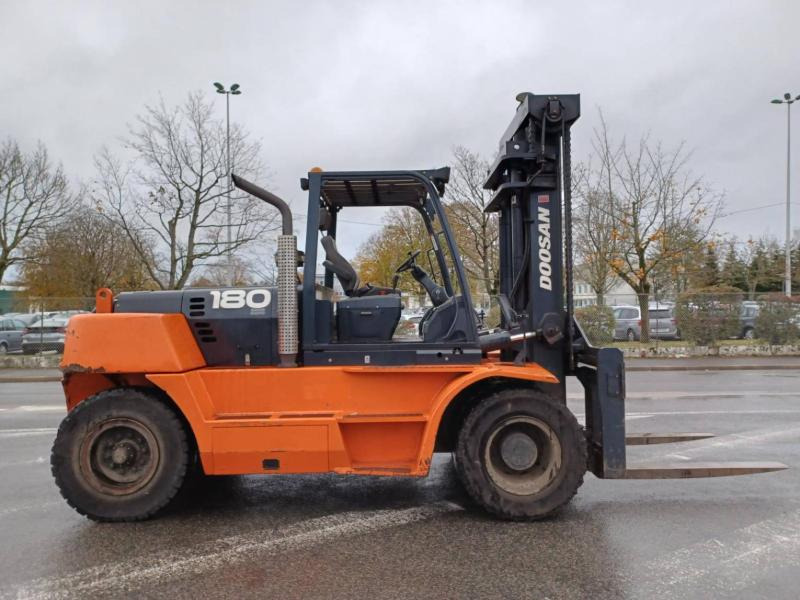 Doosan D1808-S - رافعة شوكية ديزل: صور 3 Doosan D1808-S - رافعة شوكية ديزل: صور 3