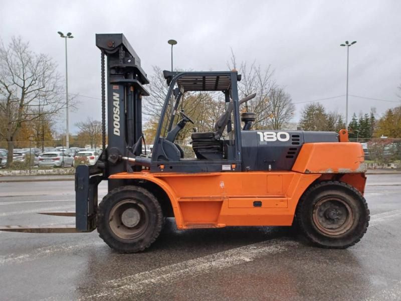 Doosan D1808-S - رافعة شوكية ديزل: صور 5 Doosan D1808-S - رافعة شوكية ديزل: صور 5