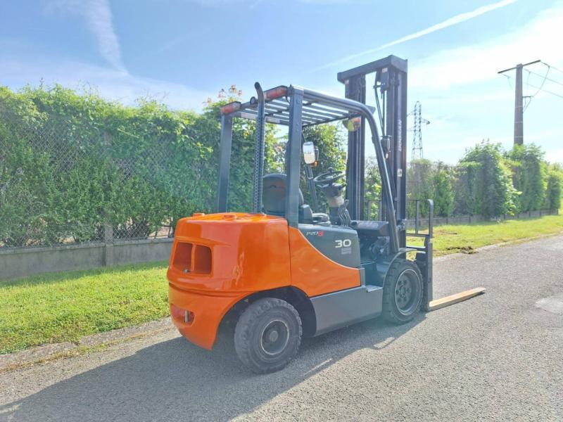 Doosan D30S 5 - رافعة شوكية ديزل: صور 5 Doosan D30S 5 - رافعة شوكية ديزل: صور 5