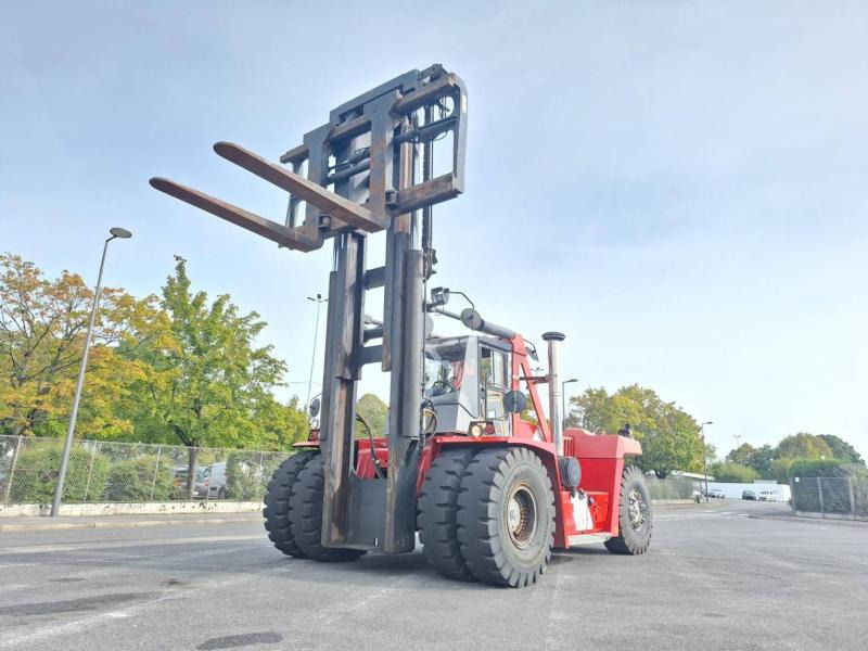 Kalmar DCF370-1200 - رافعة شوكية ديزل: صور 1 Kalmar DCF370-1200 - رافعة شوكية ديزل: صور 1