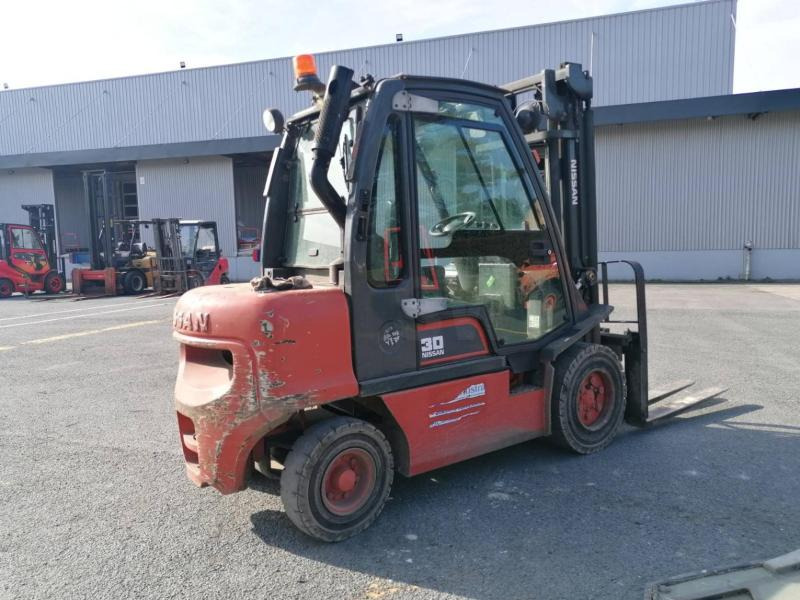 Nissan FGDO2A30Q - رافعة شوكية ديزل: صور 2 Nissan FGDO2A30Q - رافعة شوكية ديزل: صور 2