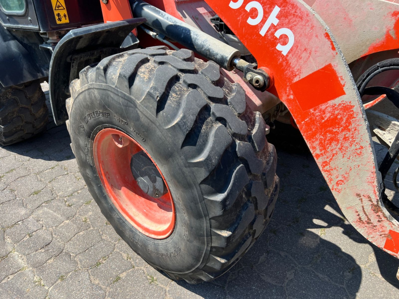 Kubota R 085, Bj 19, 1950 BH, SWE, Schaufel, Gabel - اللودر بعجل: صور 5 Kubota R 085, Bj 19, 1950 BH, SWE, Schaufel, Gabel - اللودر بعجل: صور 5
