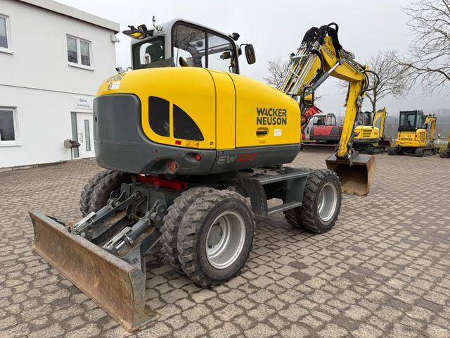 Wacker EW 100, Bj 20, 2050 BH, VA, HS08, TL Wacker EW 100, Bj 20, 2050 BH, VA, HS08, TL - حفارة على عجلات: صور 4 Wacker EW 100, Bj 20, 2050 BH, VA, HS08, TL Wacker EW 100, Bj 20, 2050 BH, VA, HS08, TL - حفارة على عجلات: صور 4