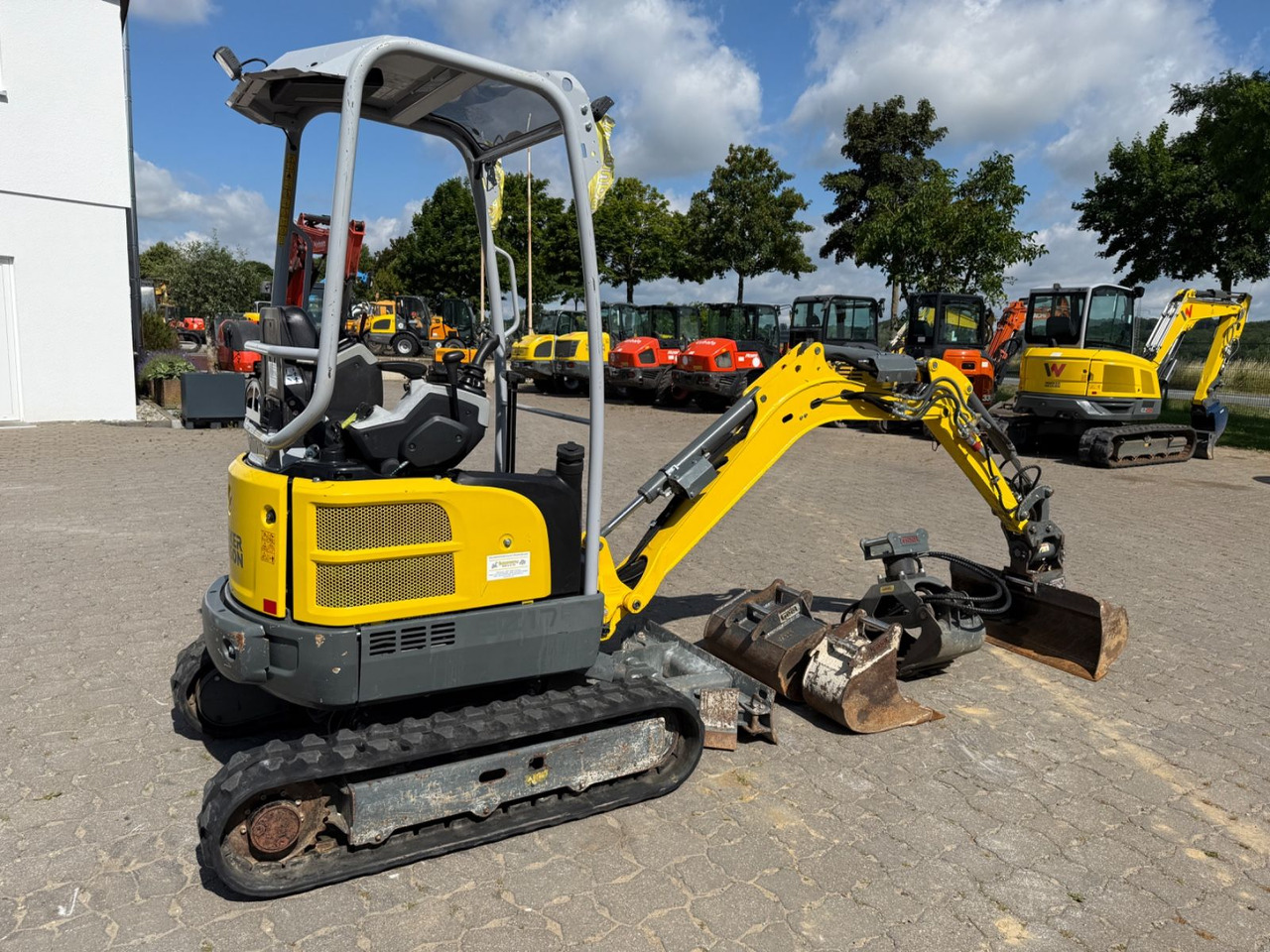 Wacker EZ 17, Bj 21, 820 BH, Tilt, hydr. SW, 3 Löffel - حفارة مصغرة: صور 3 Wacker EZ 17, Bj 21, 820 BH, Tilt, hydr. SW, 3 Löffel - حفارة مصغرة: صور 3