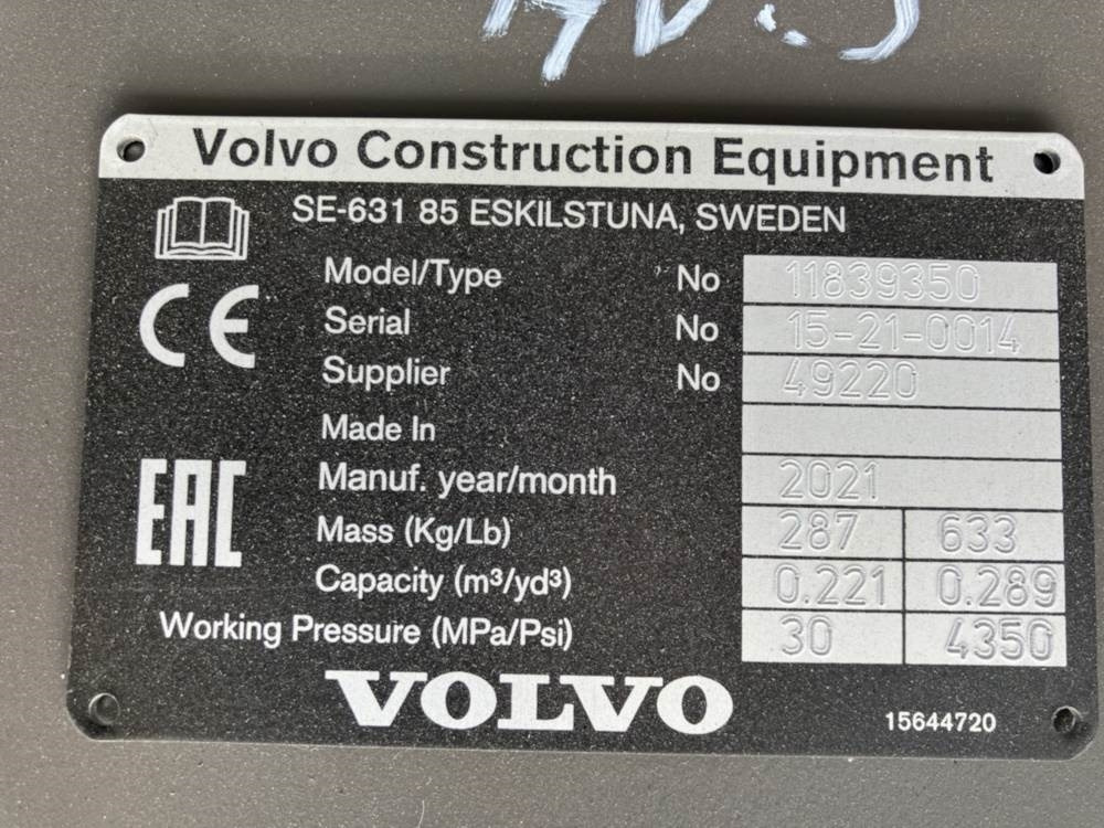 Volvo Böschungslöffel schwenkbar - حفار متعدد الاستخدام: صور 4 Volvo Böschungslöffel schwenkbar - حفار متعدد الاستخدام: صور 4