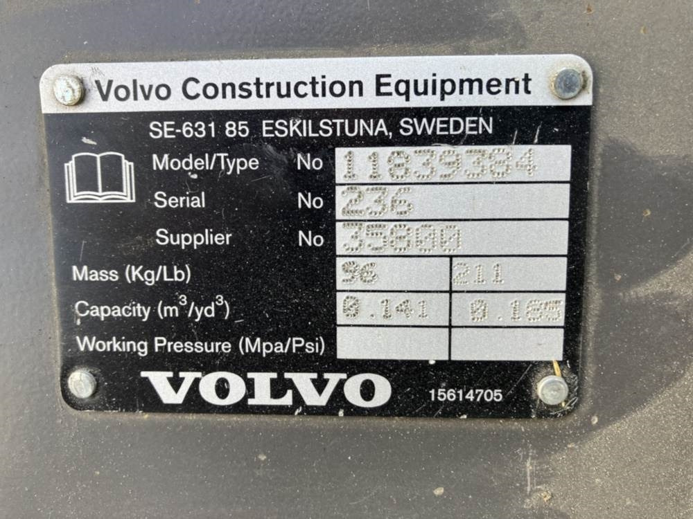 Volvo Böschungslöffel starr - Festanbau - حفار متعدد الاستخدام: صور 4 Volvo Böschungslöffel starr - Festanbau - حفار متعدد الاستخدام: صور 4