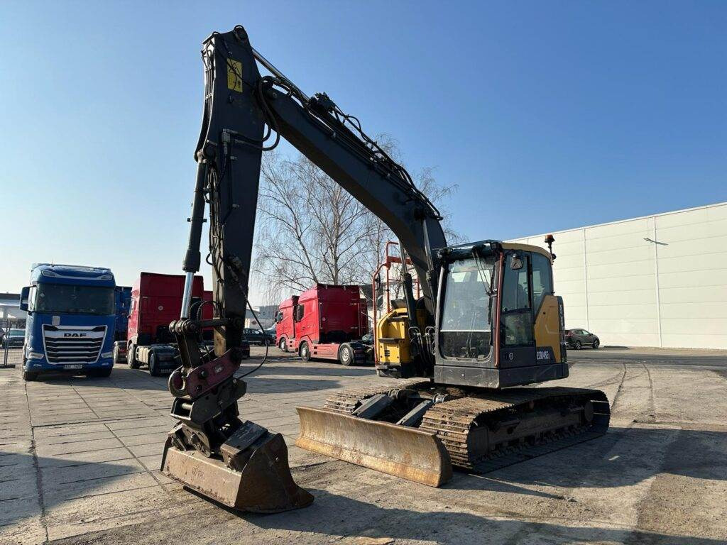 Volvo ECR145EL - حفارات زحافة: صور 4 Volvo ECR145EL - حفارات زحافة: صور 4