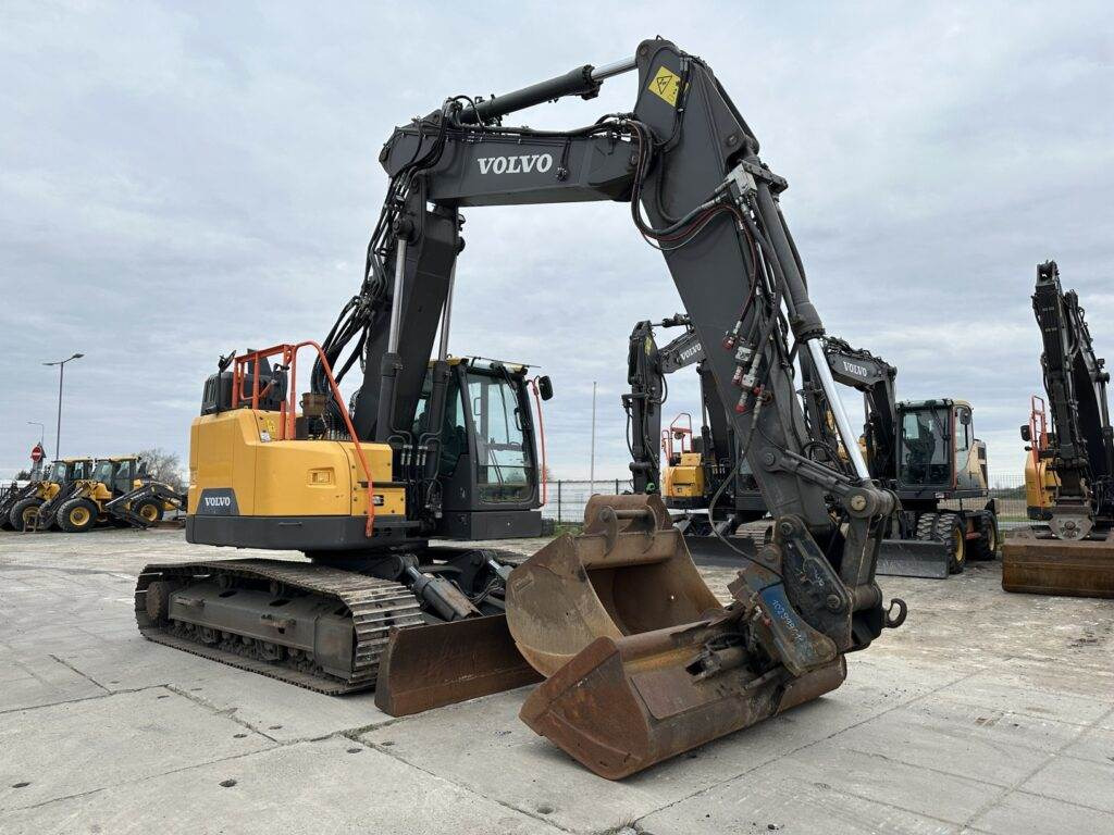 Volvo ECR235EL - حفارات زحافة: صور 1 Volvo ECR235EL - حفارات زحافة: صور 1